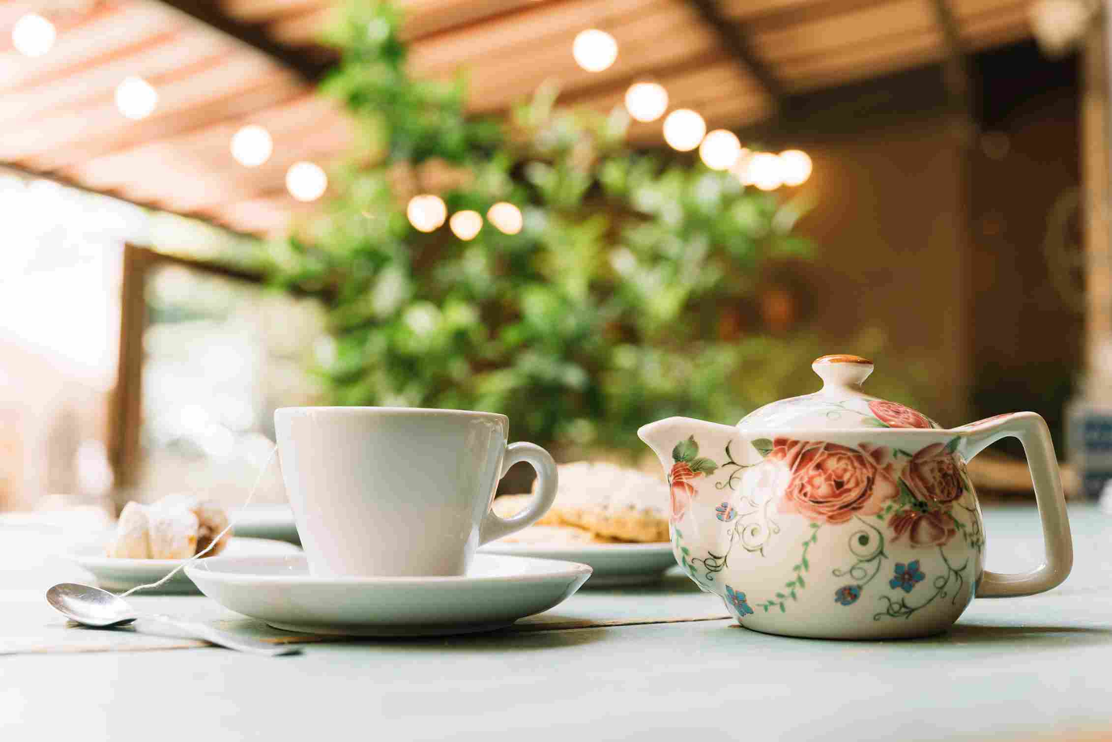 kado-natal-tea-set